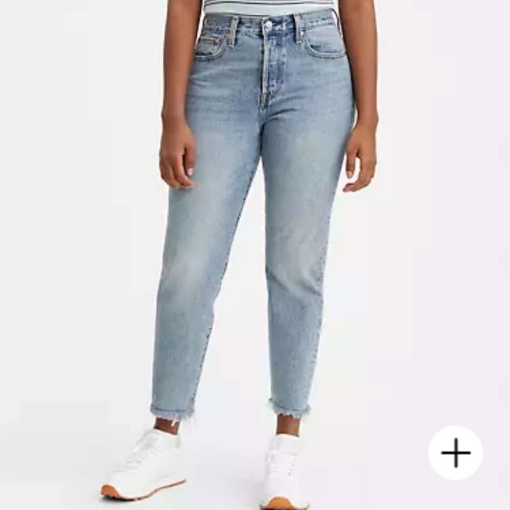 Levi’s wedgie fit jeans, size 28, medium wash